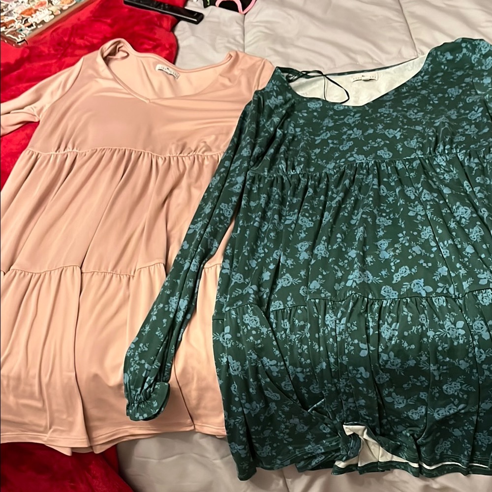 2 pack green floral and champagne dresses